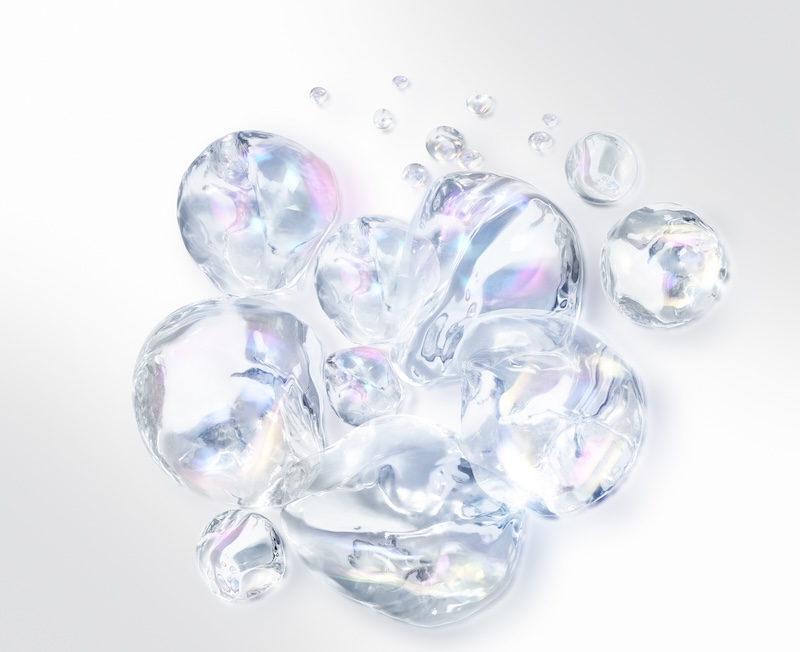 Textura cristalina del agua micelar piel sensible